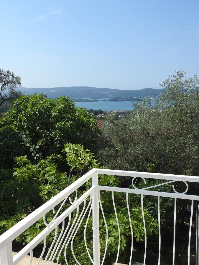 Wisteria Hotell Tivat Exteriör bild