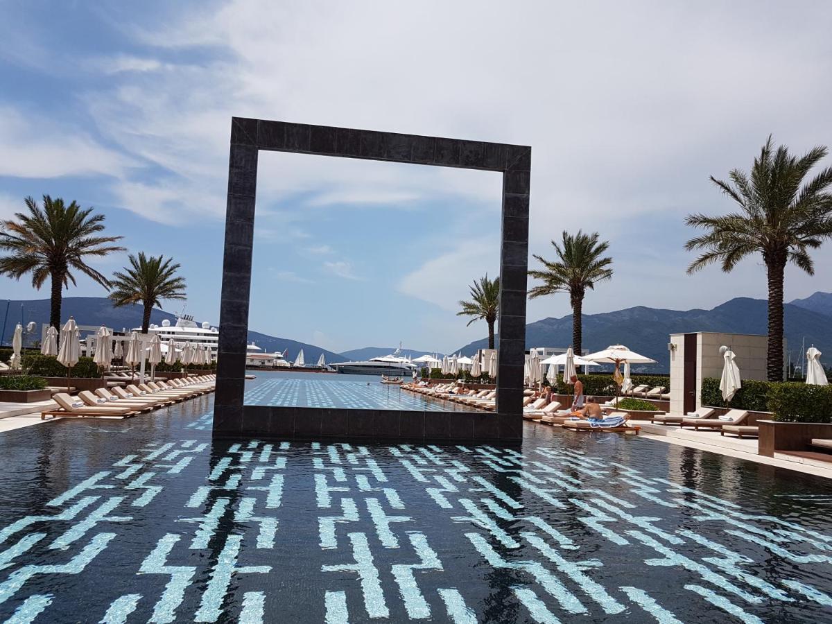 Wisteria Hotell Tivat Exteriör bild
